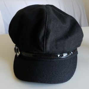 Nine West Newsboy winter hat